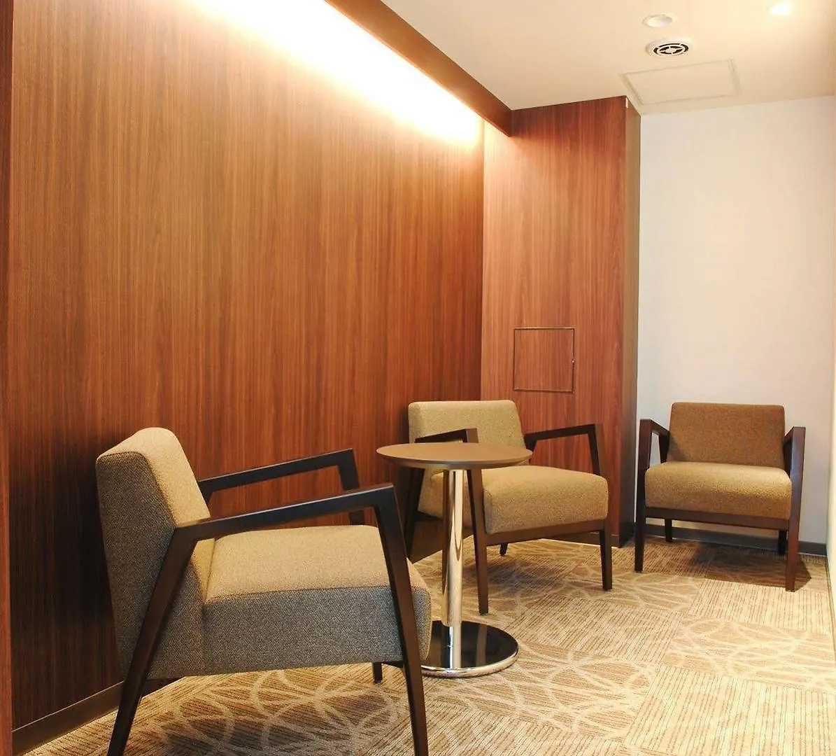 Sannomiya Terminal Hotel 神戸市